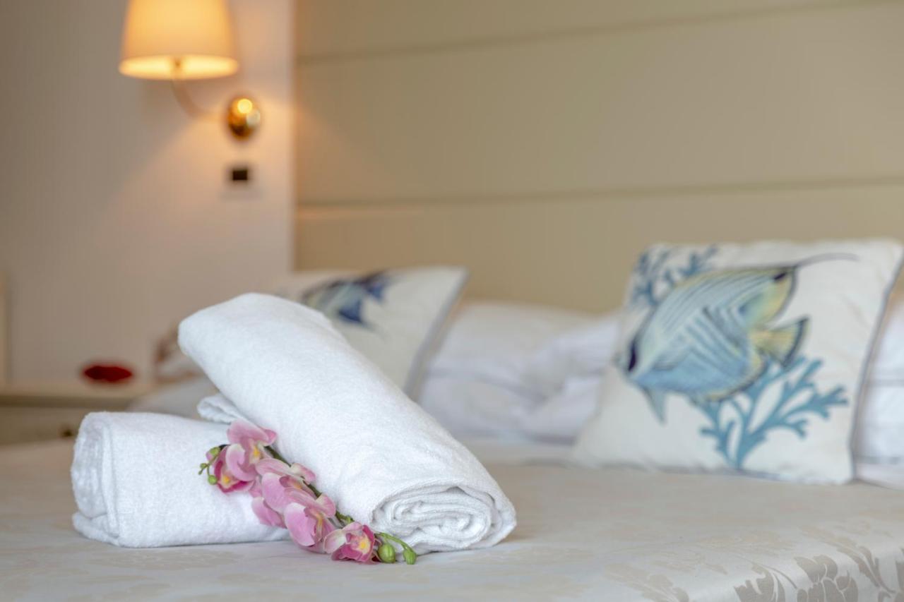 רימיני Hotel Carlton Beach מראה חיצוני תמונה