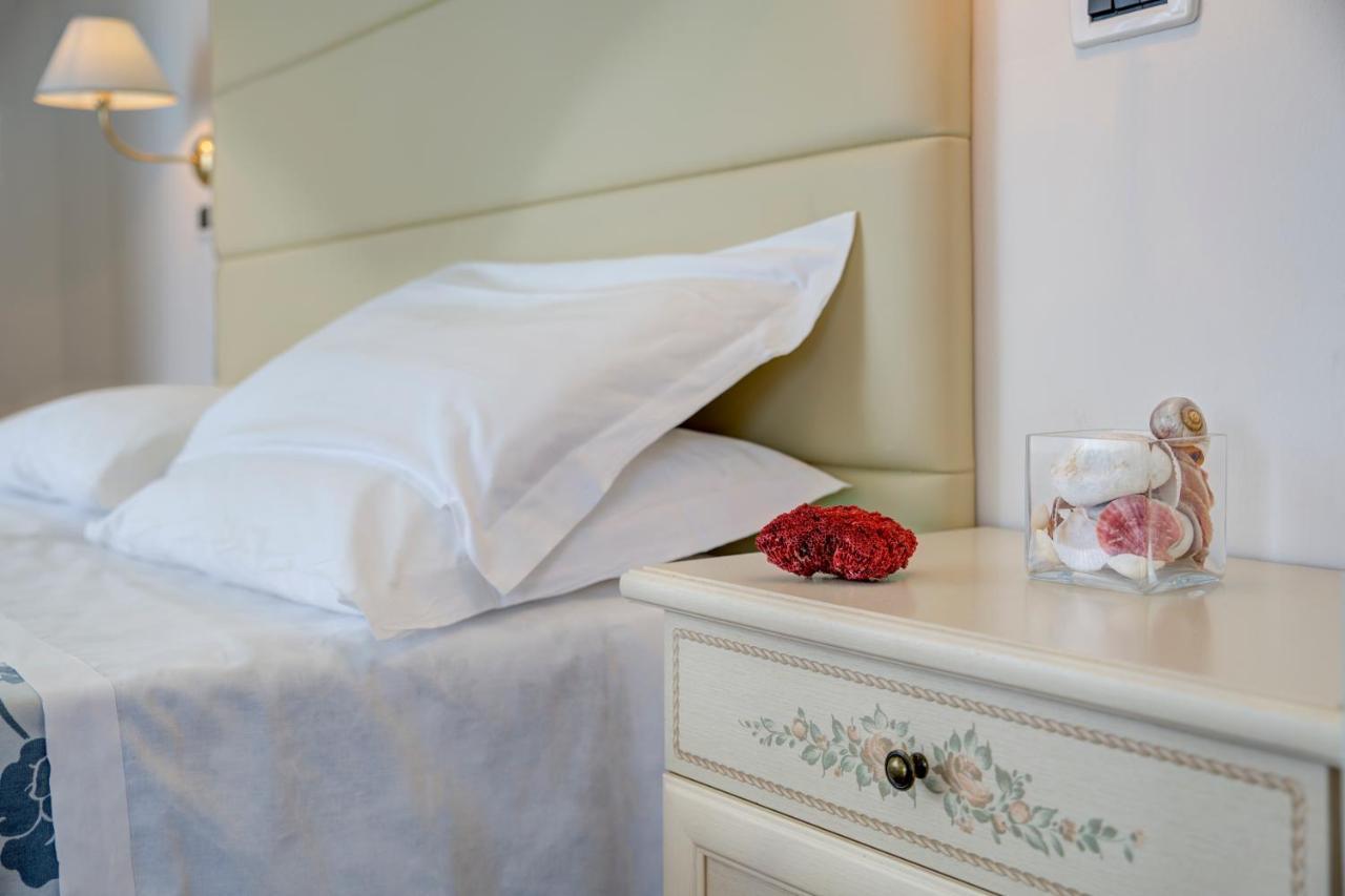 רימיני Hotel Carlton Beach מראה חיצוני תמונה