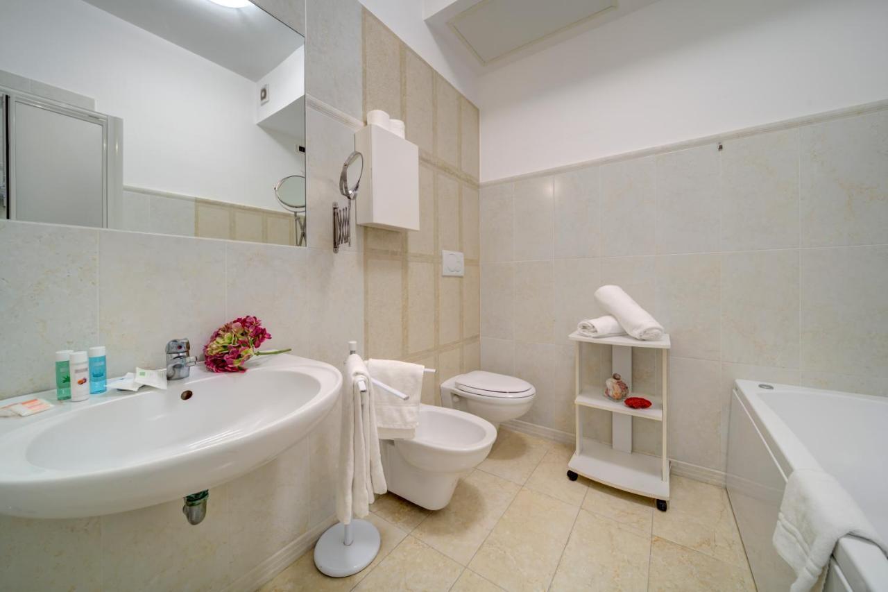 רימיני Hotel Carlton Beach מראה חיצוני תמונה