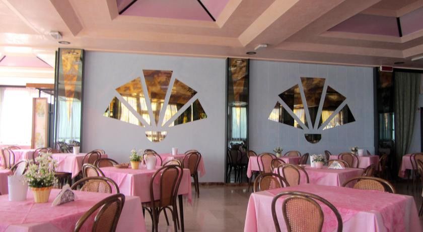 רימיני Hotel Carlton Beach מראה חיצוני תמונה