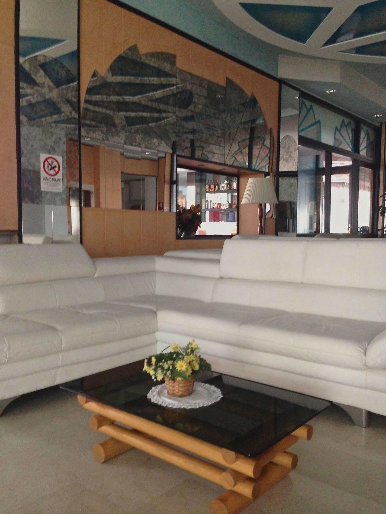 רימיני Hotel Carlton Beach מראה חיצוני תמונה