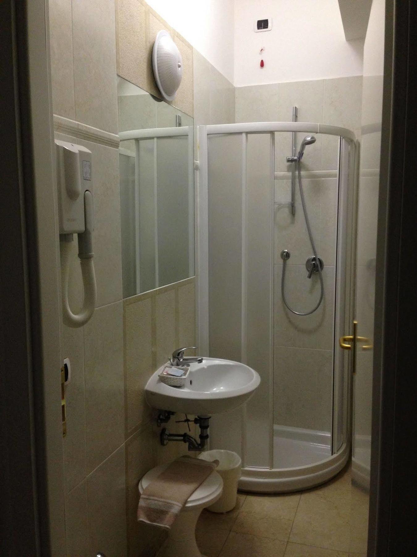 רימיני Hotel Carlton Beach מראה חיצוני תמונה