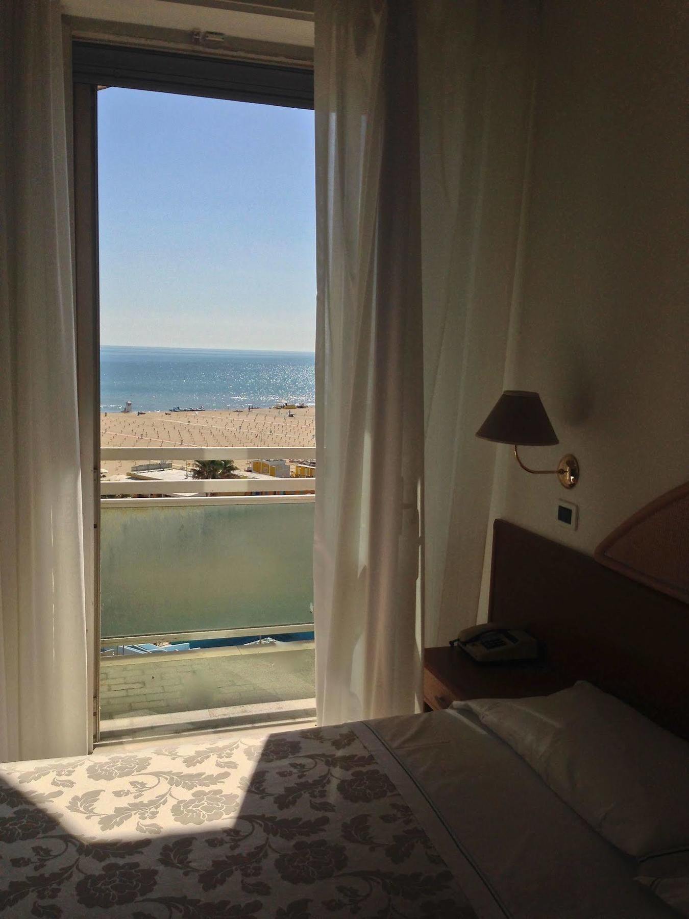 רימיני Hotel Carlton Beach מראה חיצוני תמונה